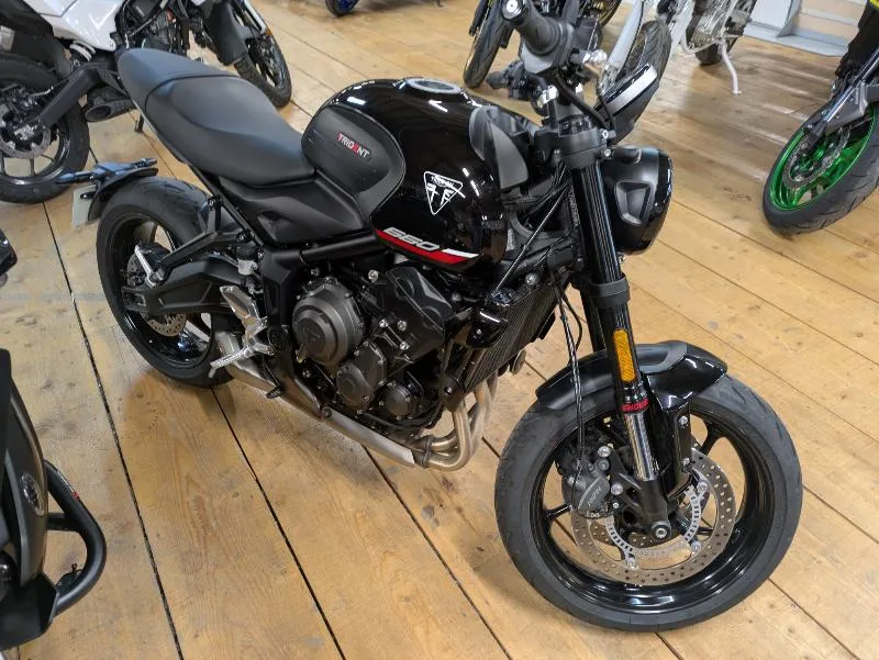 TRIDENT 660