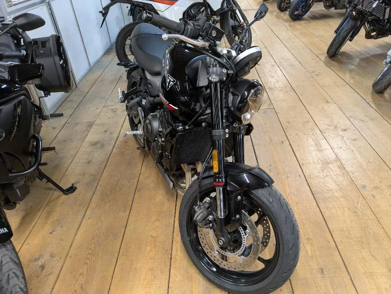 TRIDENT 660