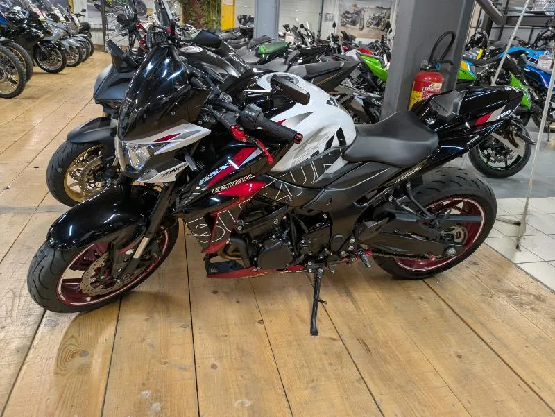GSXS 750
