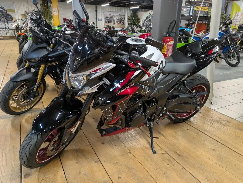 GSXS 750