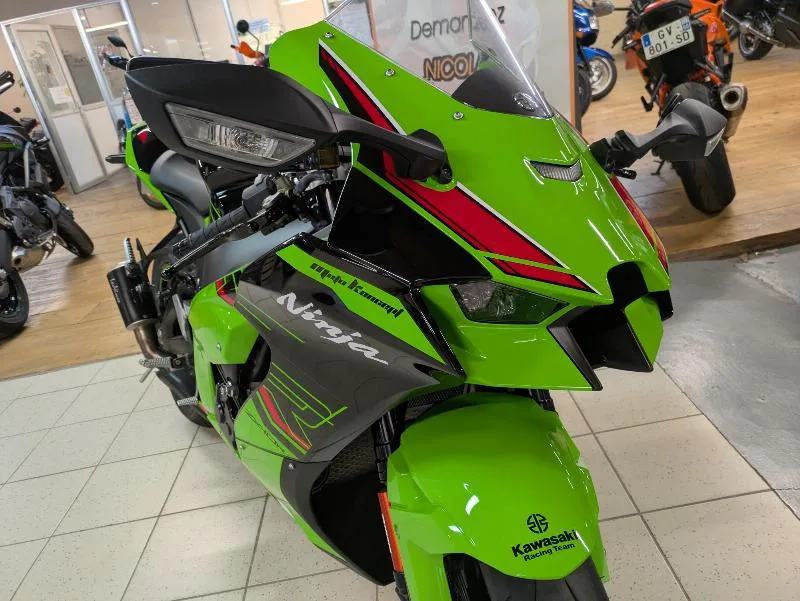 ZX10R