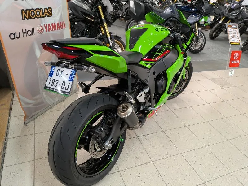 ZX10R