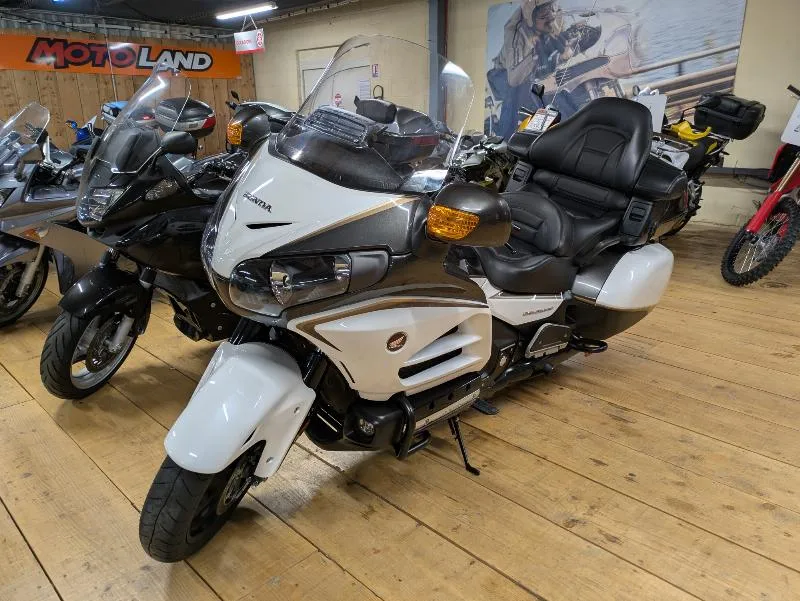 GL 1800 GOLDWING AIR BAG GPS