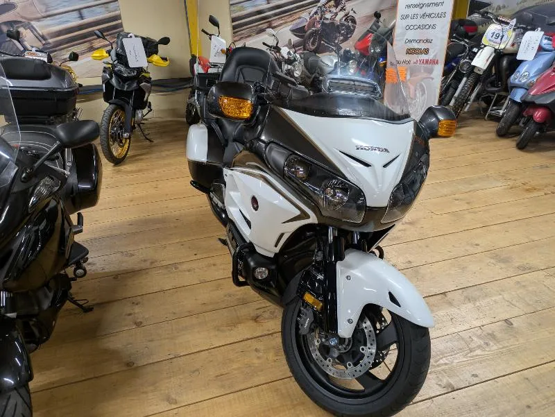 GL 1800 GOLDWING AIR BAG GPS