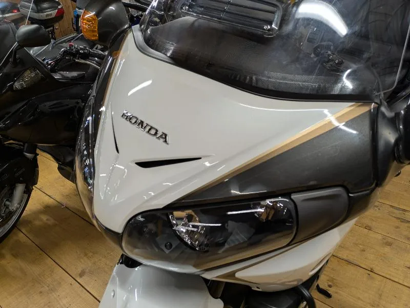 GL 1800 GOLDWING AIR BAG GPS
