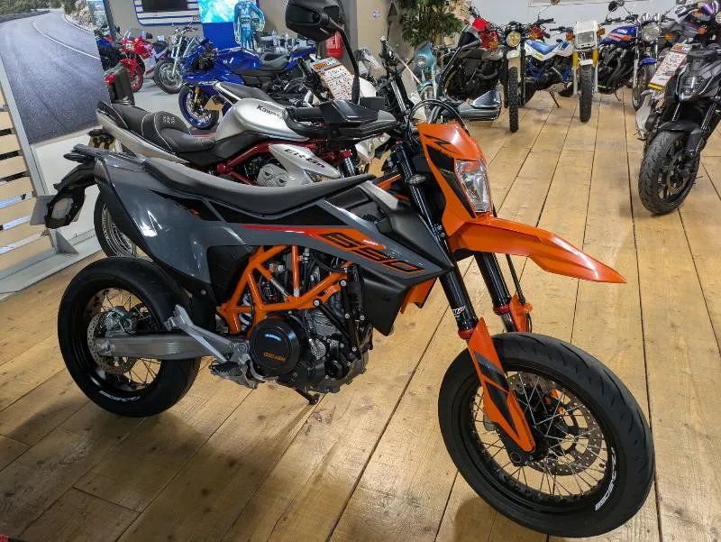 690 SMC R