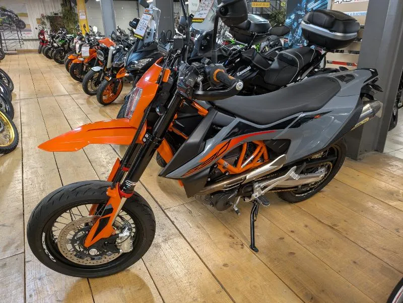 690 SMC R