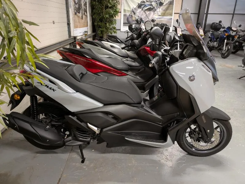 XMAX 125 TECH MAX