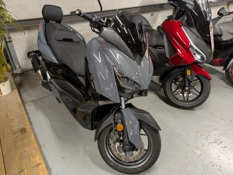XMAX 125 TECH MAX