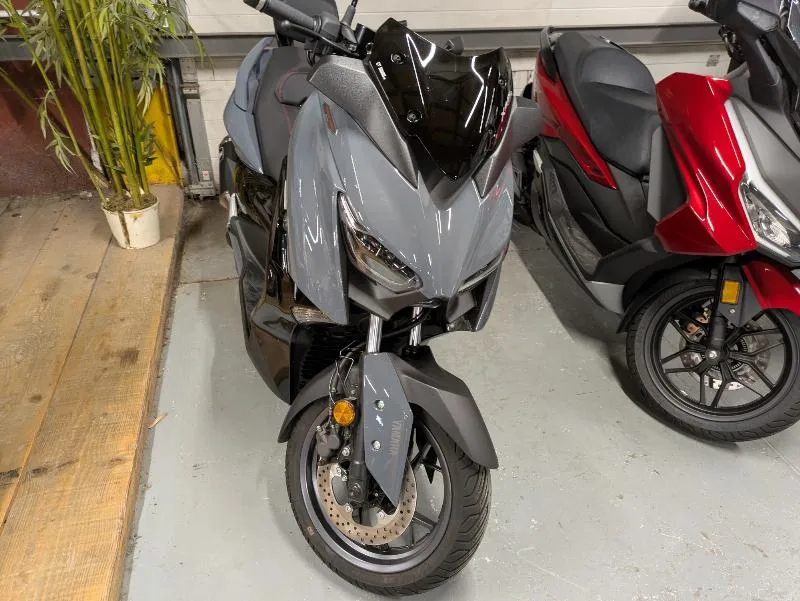 XMAX 125 TECH MAX
