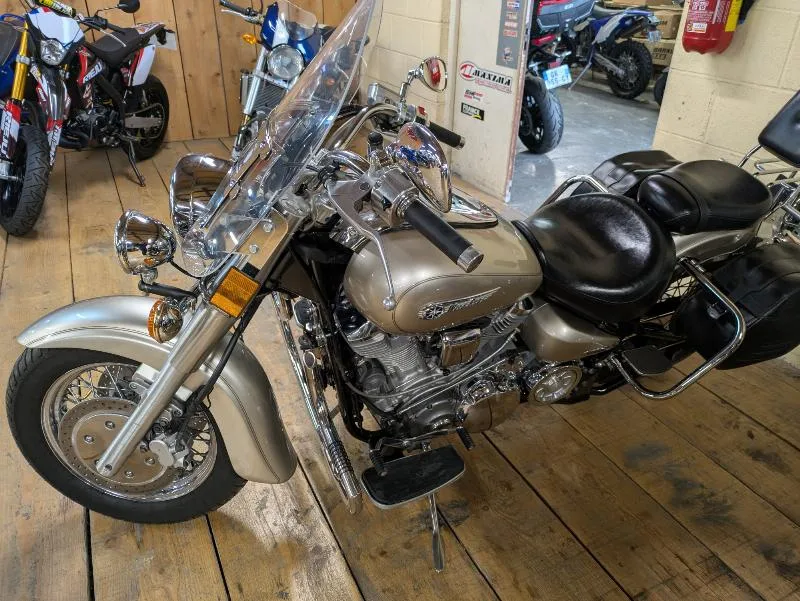 XV 1600