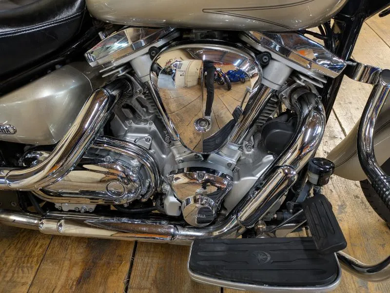 XV 1600