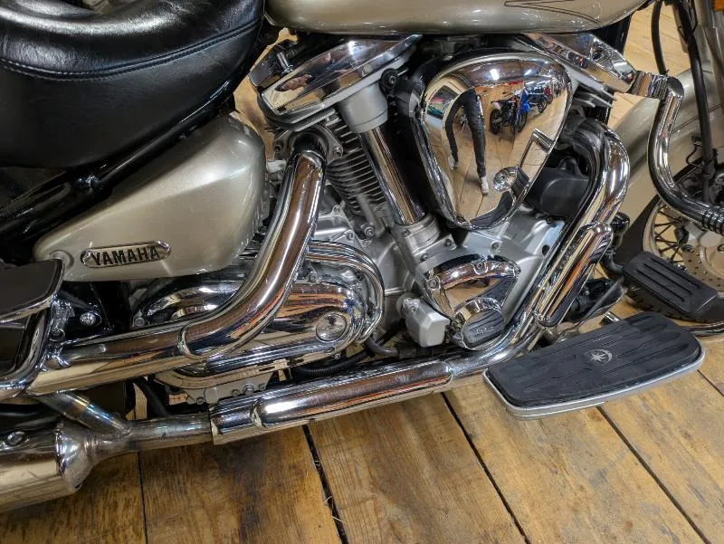 XV 1600