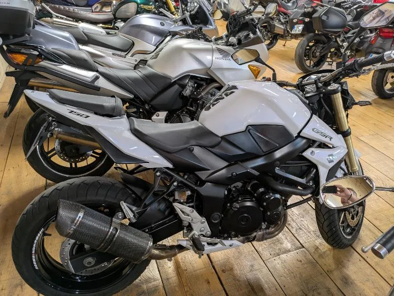 GSR 750