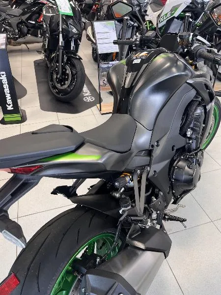 Z 1100 SE