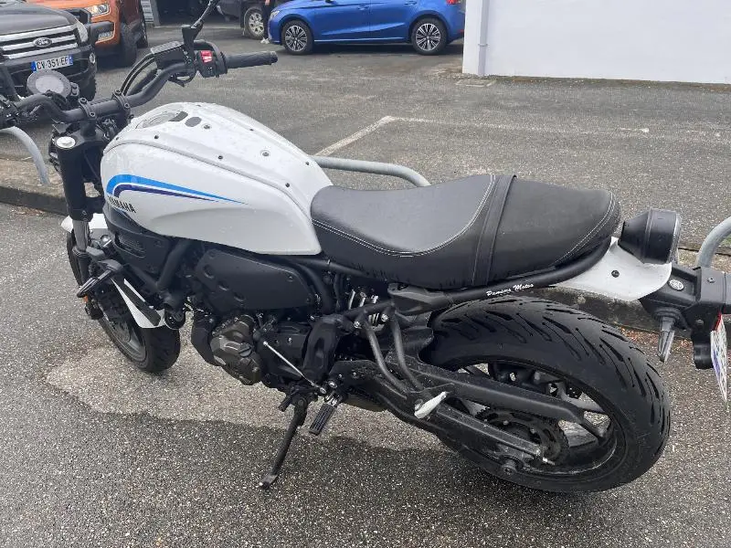 XSR 700