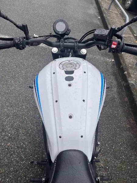 XSR 700