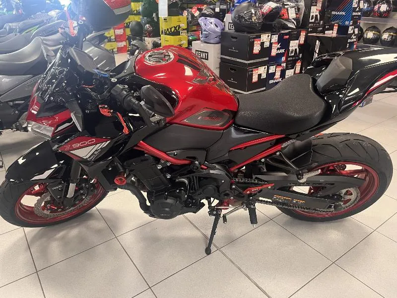 Z900 E