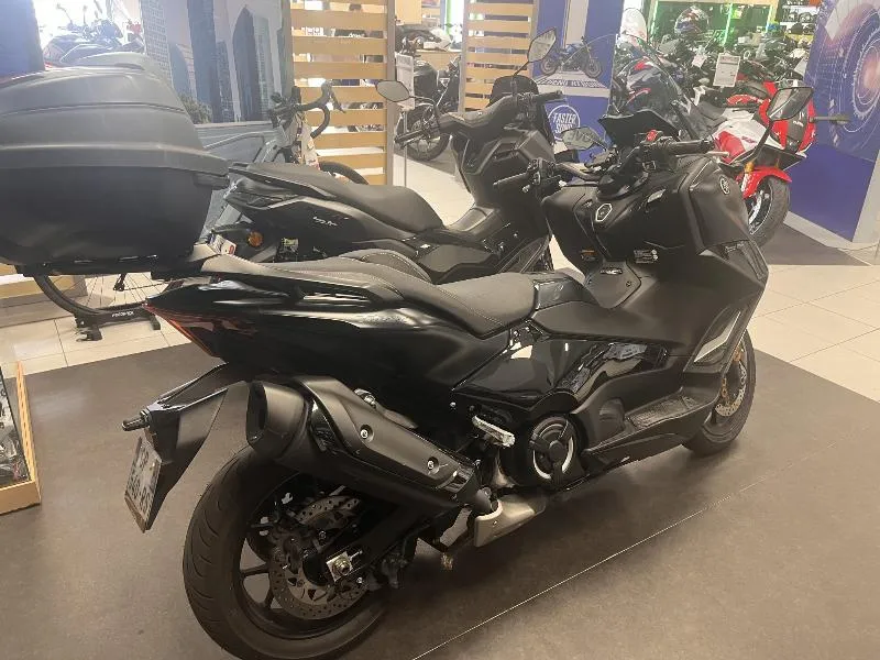 XP TMAX 560 TECH MAX