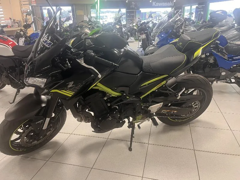 Z 900