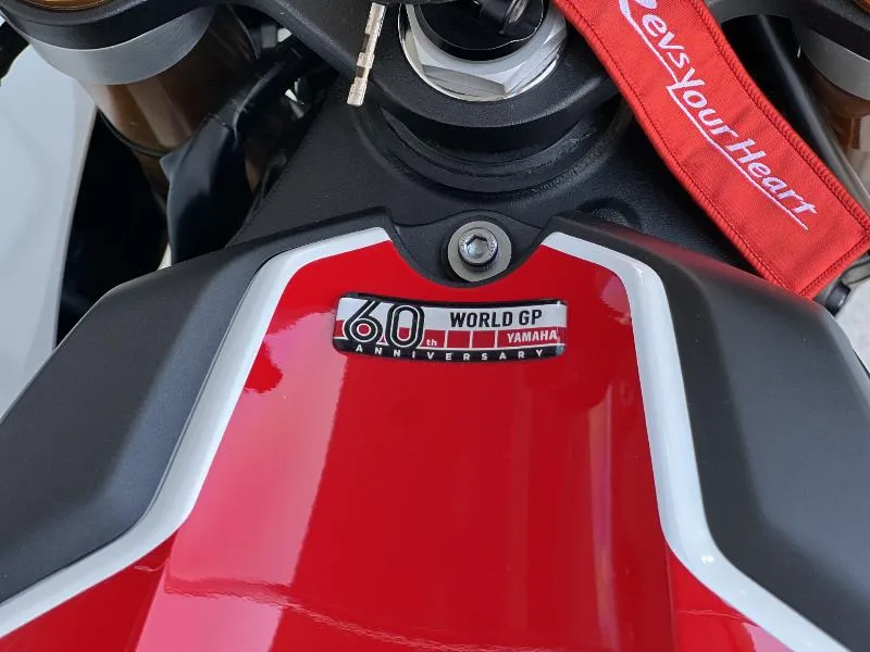 YZF 1000 R1 60TH