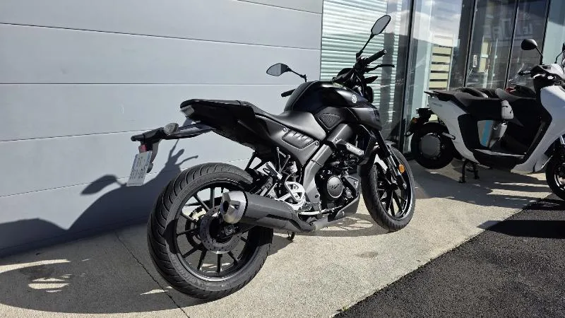 MT125 ABS