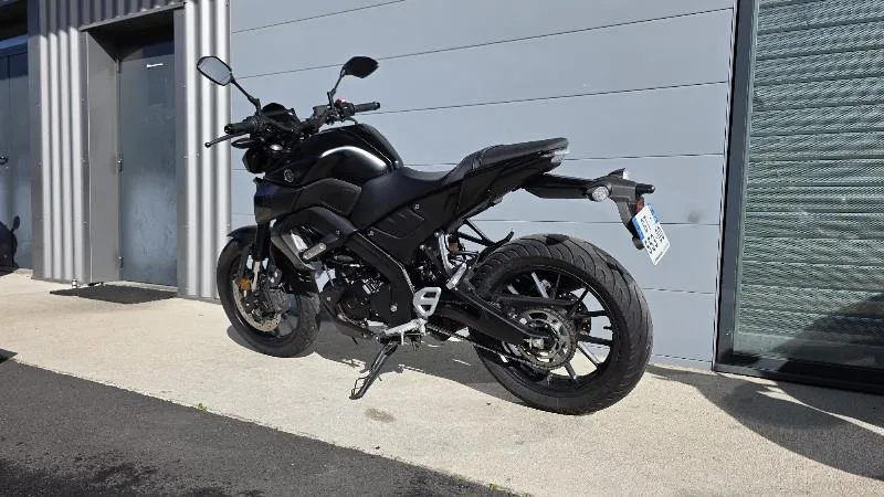 MT125 ABS