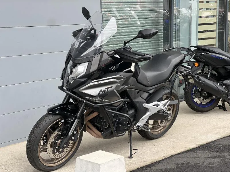 MT 700