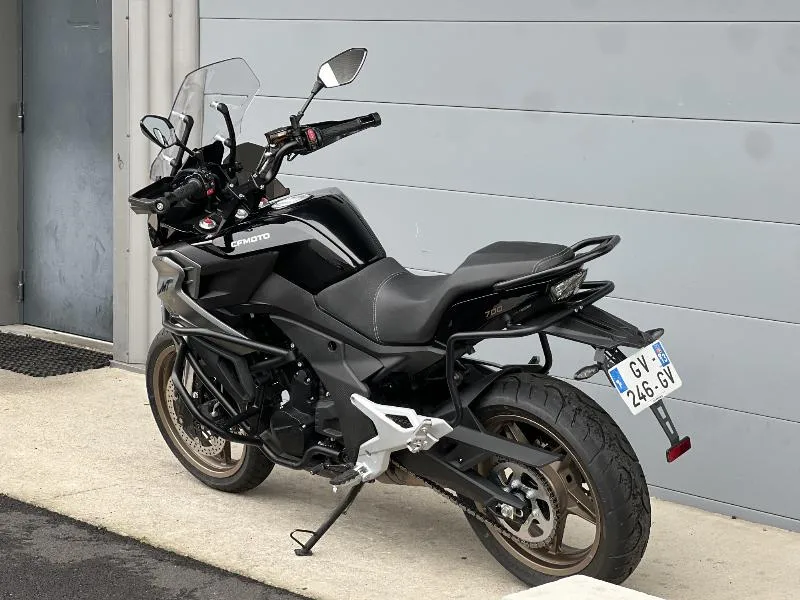 MT 700