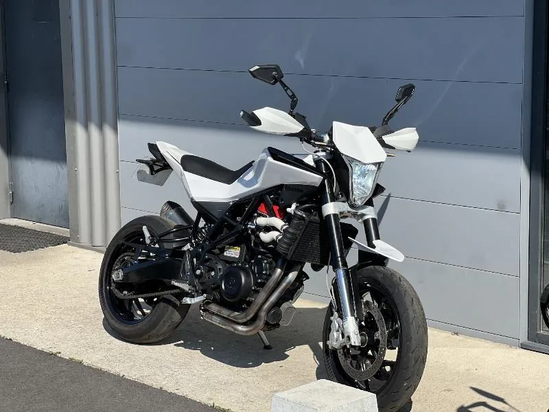 NUDA 900