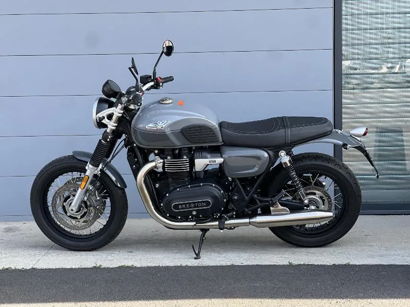 1200 CROMWELL