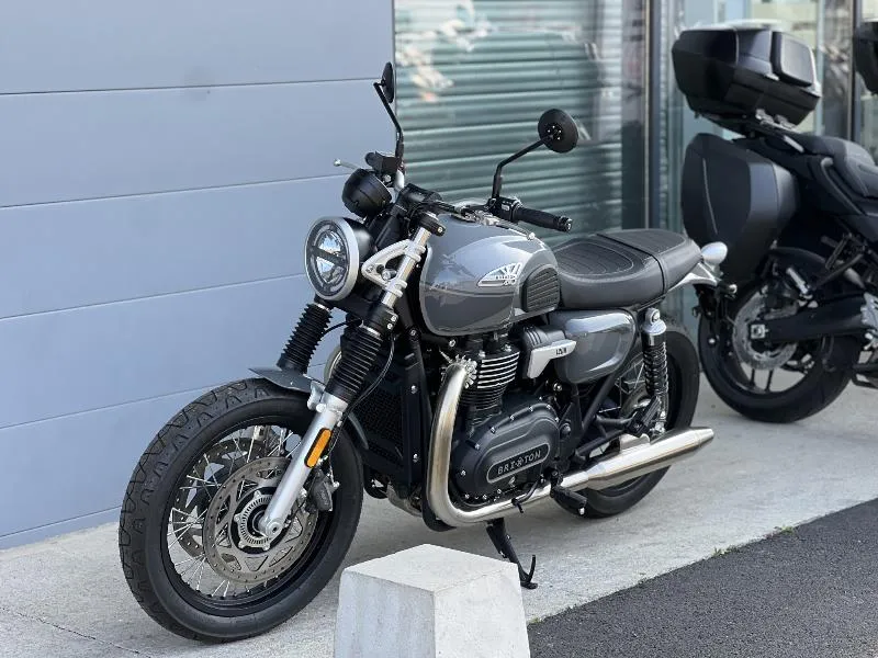 1200 CROMWELL