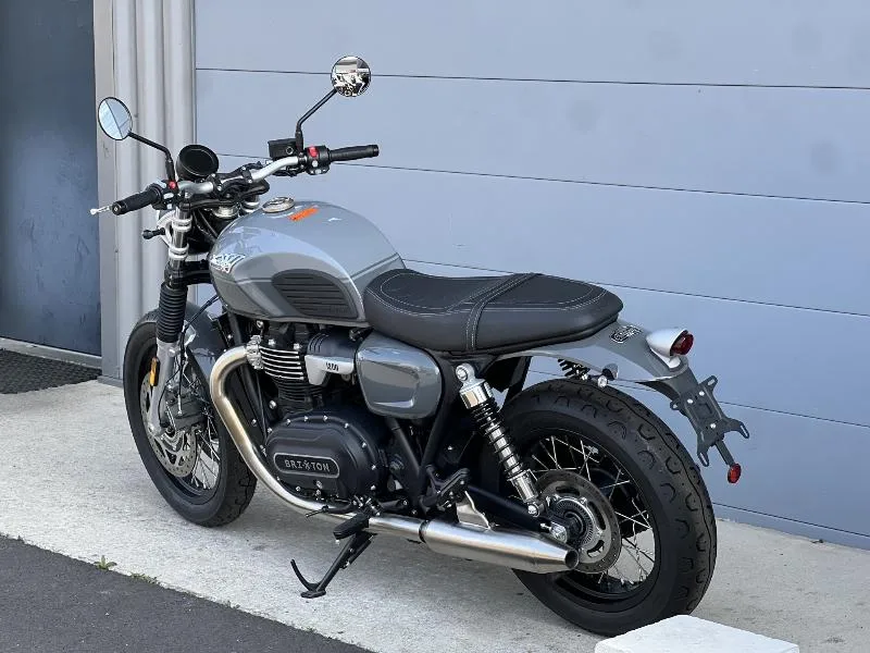 1200 CROMWELL