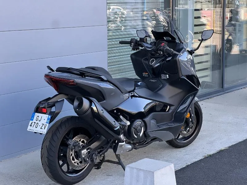 XP TMAX 560 TECH MAX
