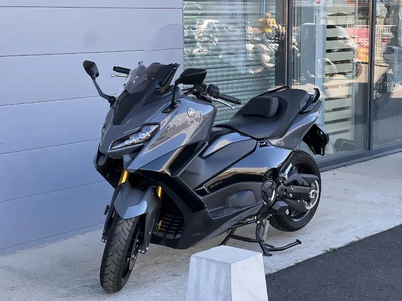 XP TMAX 560 TECH MAX