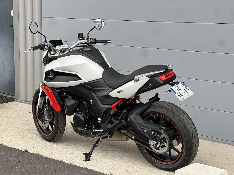FR 750