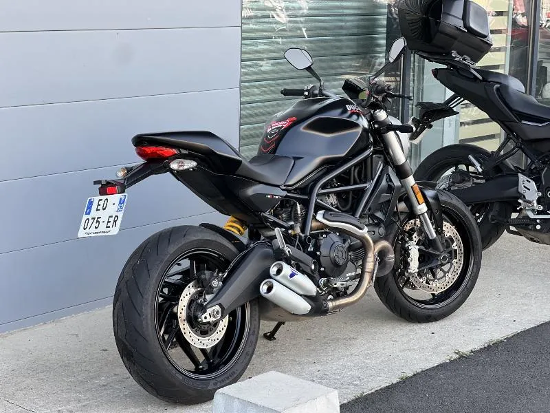MONSTER 797