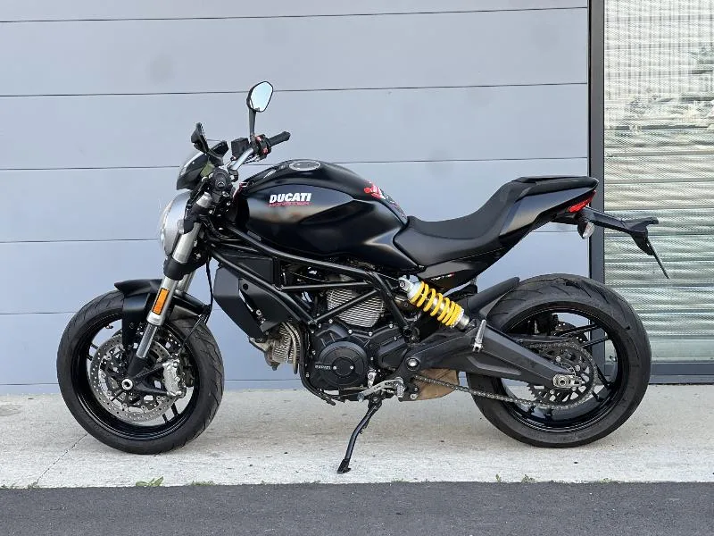 MONSTER 797