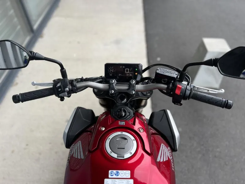 CB 650 R