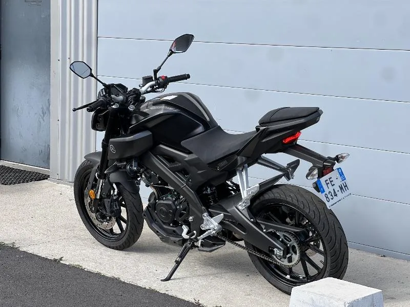 MT125 ABS