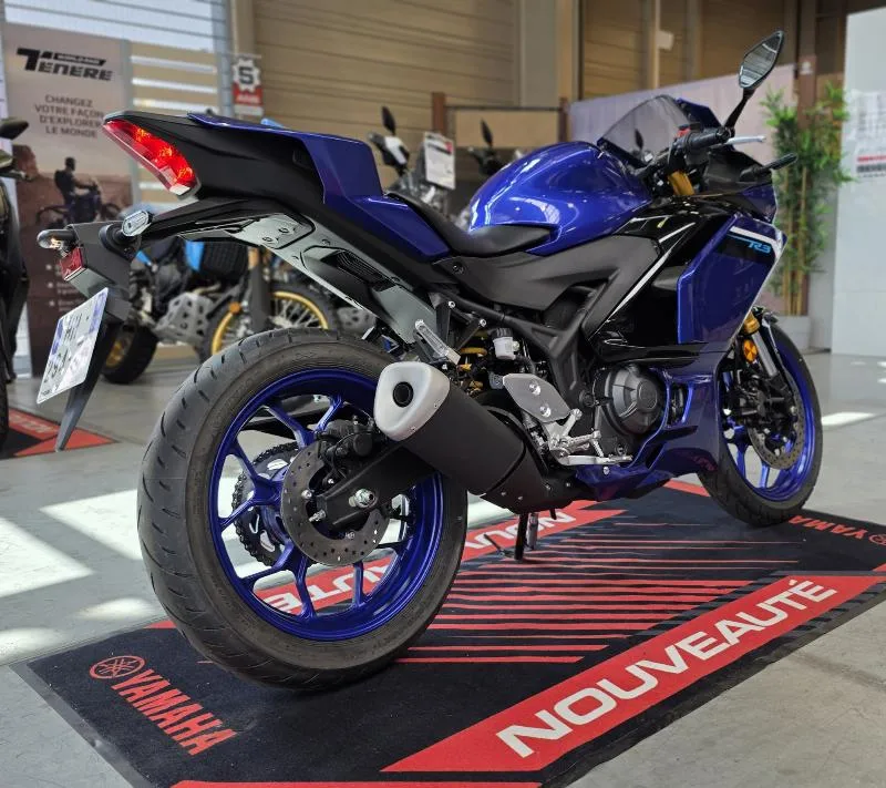 YZFR3