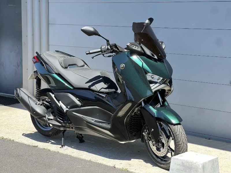 XMAX 125 TECH MAX