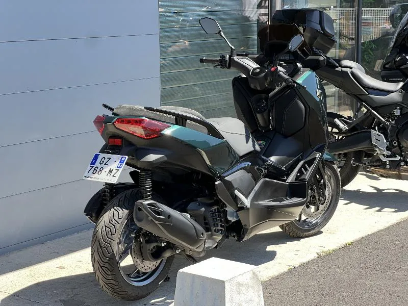 XMAX 125 TECH MAX