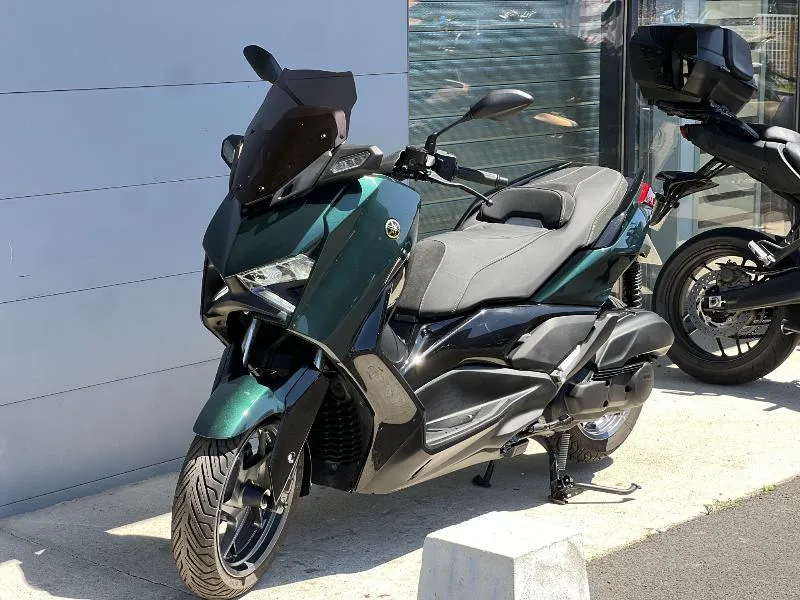 XMAX 125 TECH MAX
