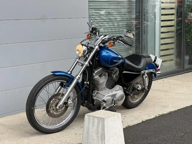 SPORTSTER 883