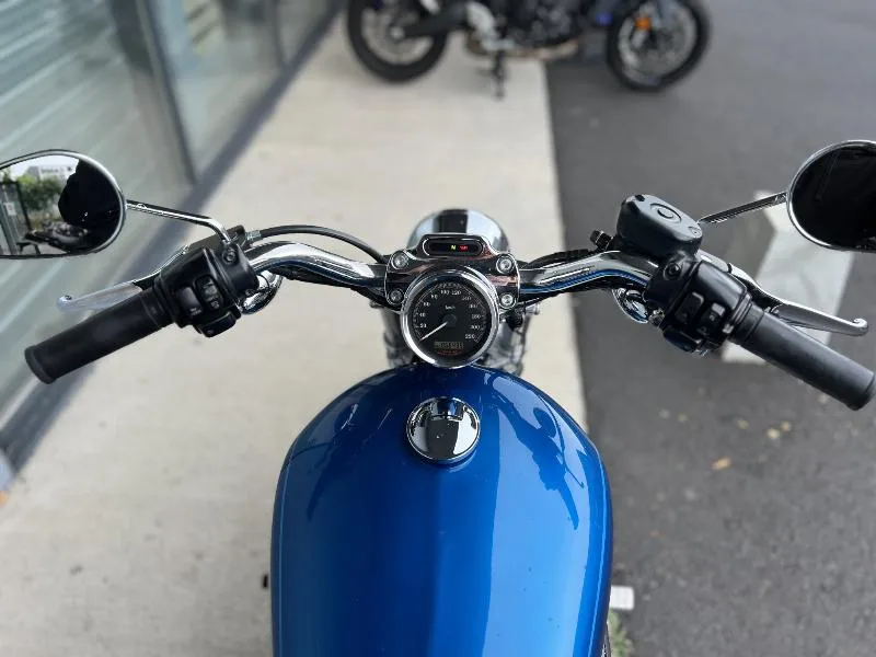SPORTSTER 883