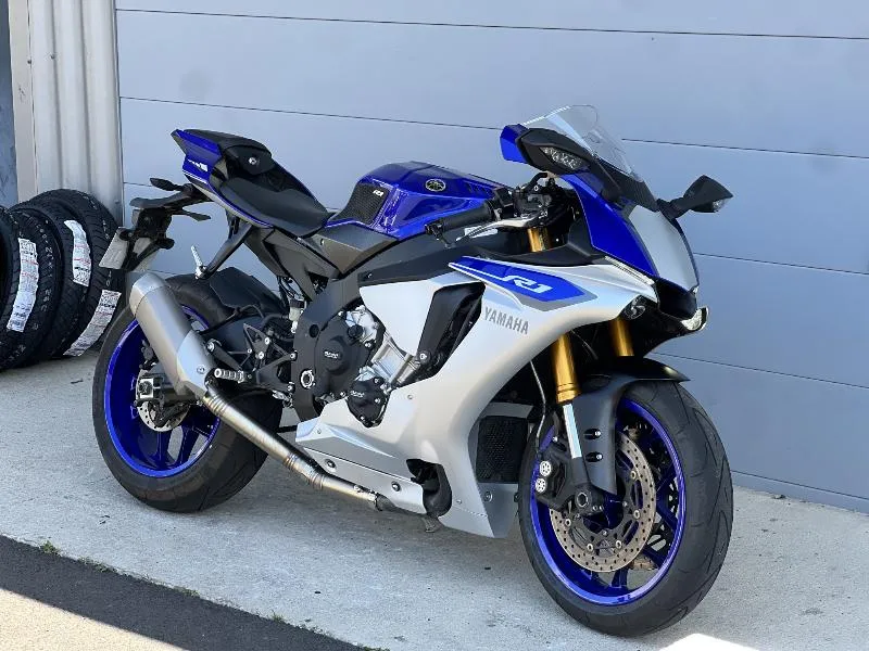YZF 1000 R1