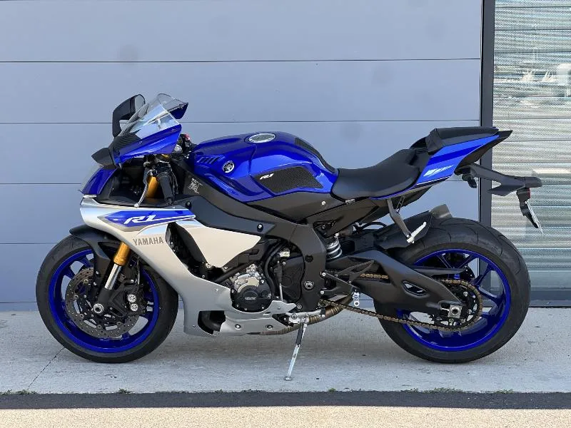 YZF 1000 R1