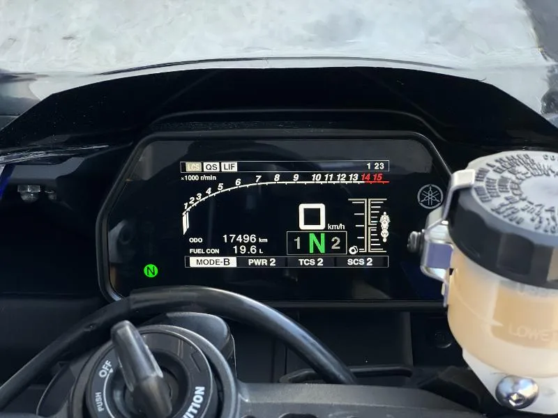 YZF 1000 R1