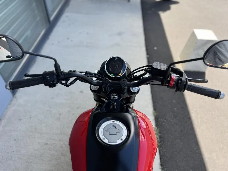 XSR 125